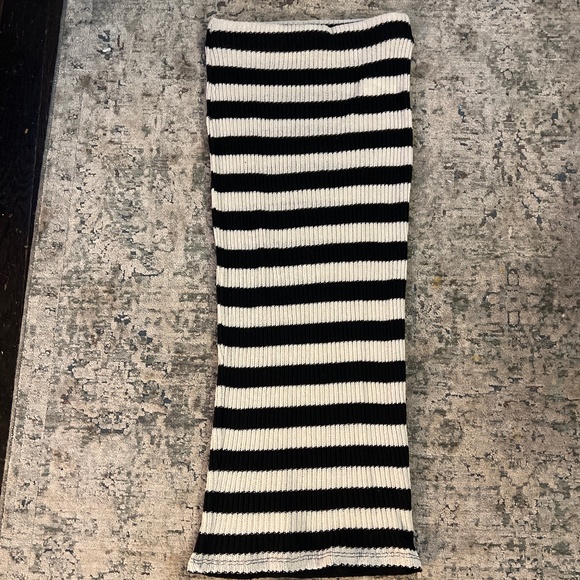 Long skirt - Picture 1 of 2